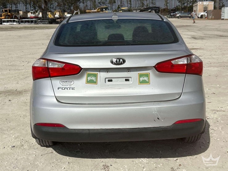 2016-kia-forte-sedan-image-25