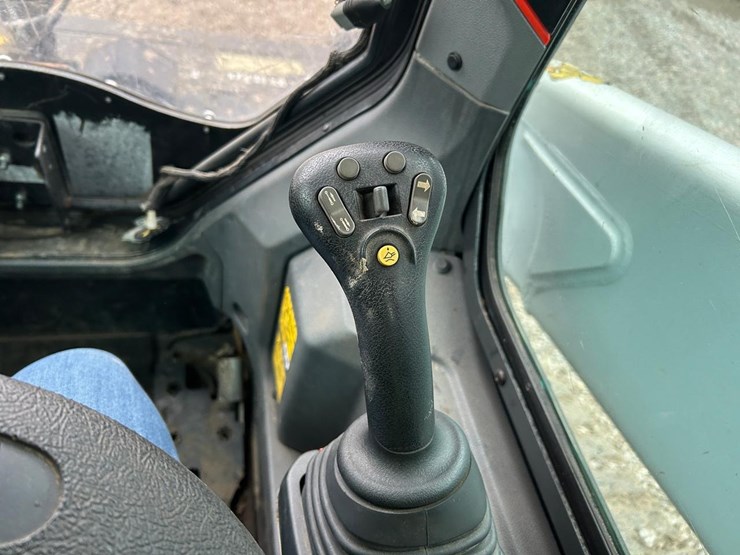 2022-bobcat-t76-image-26