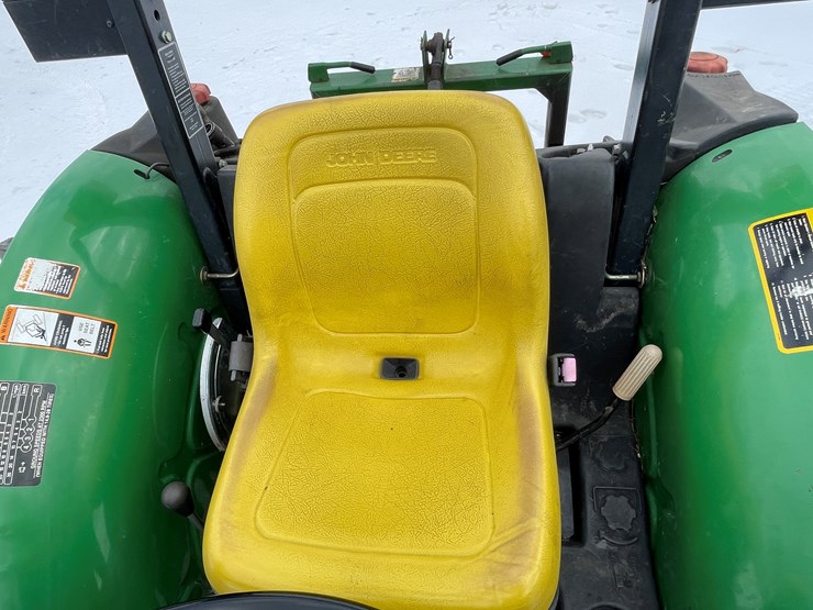 2001-john-deere-5205-image-27