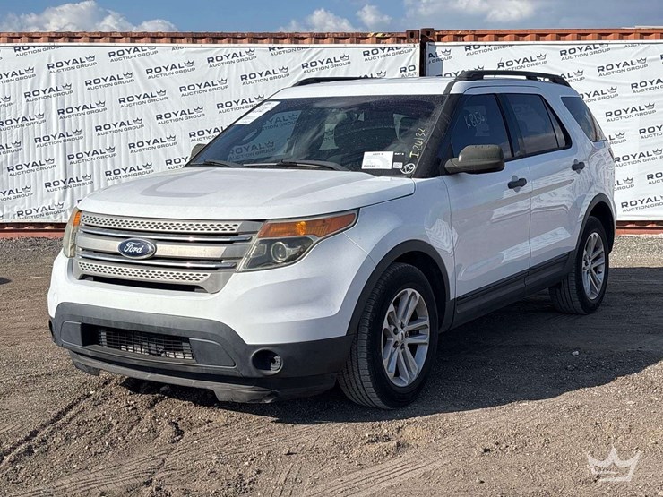 2015-ford-explorer-image-1