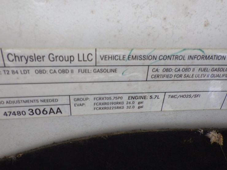 2015-dodge-1500-image-12