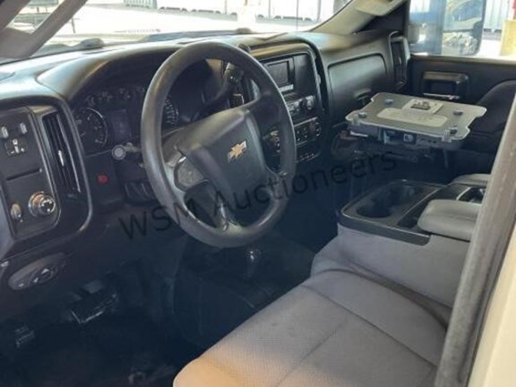 2015-chevrolet-silverado-2500hd-image-22