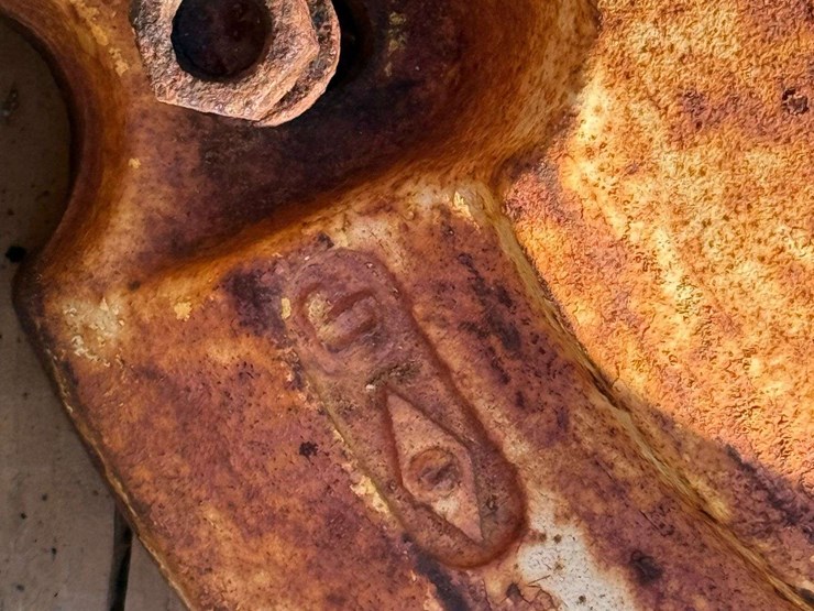 (1)-john-deere-wheel-weight-image-3