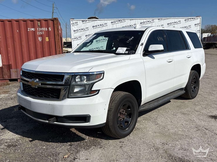 2019-chevrolet-tahoe-image-1