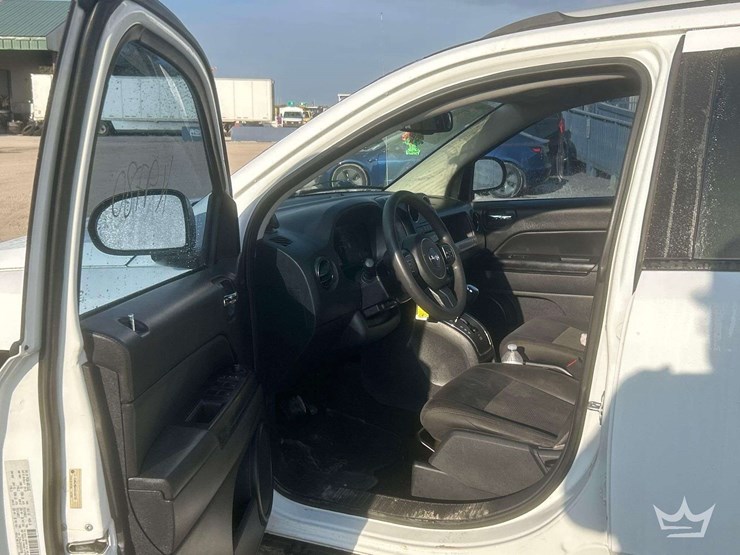 2016-jeep-compass-image-12