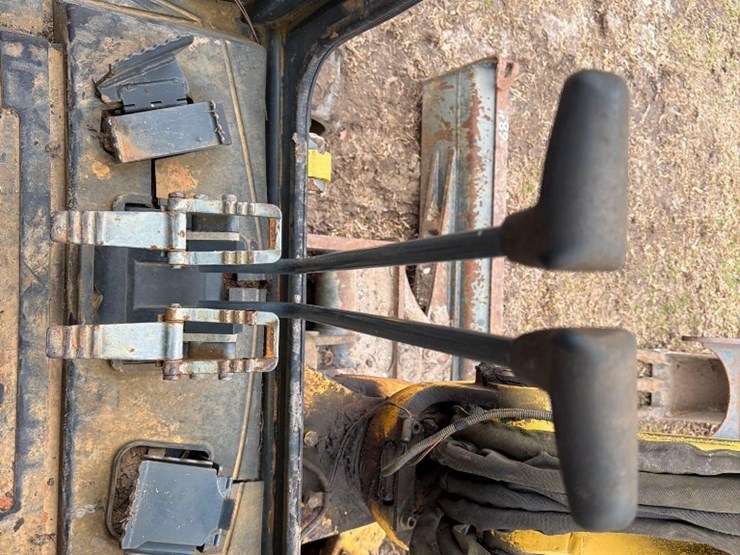 komatsu-pc35mr-image-16