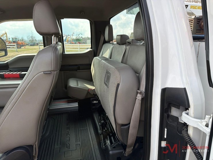 2017-ford-f350-xl-image-19