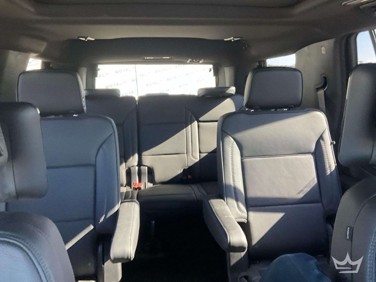 2024-gmc-yukon-denali-image-36