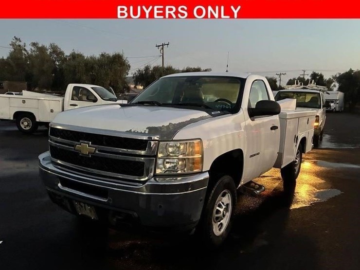 2011-chevrolet-2500-image-1