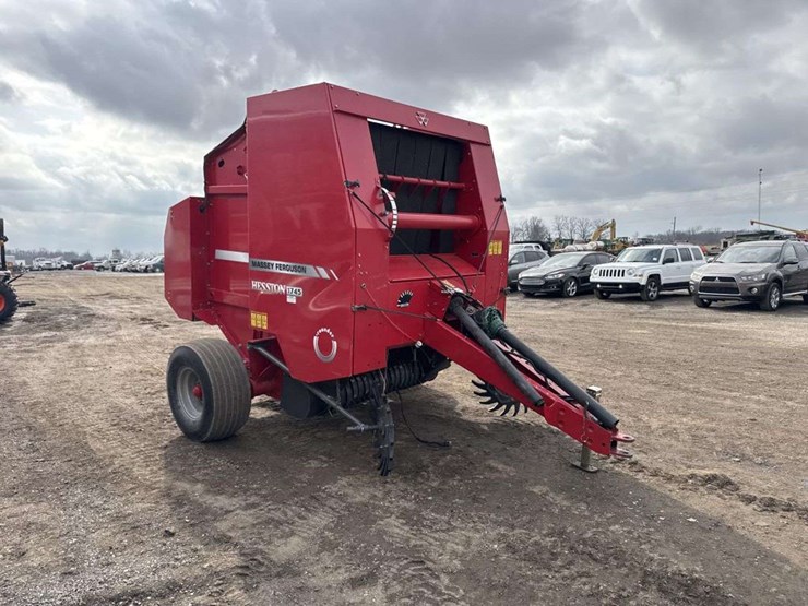massey-ferguson-1745-image-5