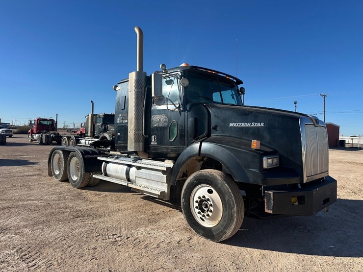 2013-western-star-4900-image-3