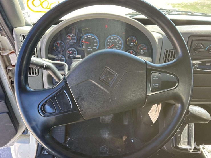 2016-international-durastar-4300-image-12