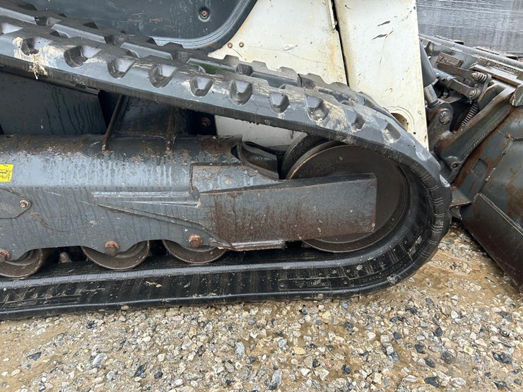 2022-bobcat-t76-image-15
