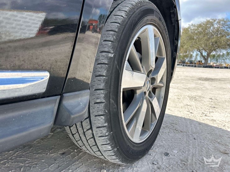 2013-nissan-pathfinder-image-30