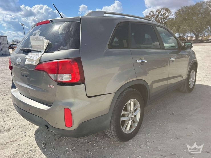 2014-kia-sorento-image-3