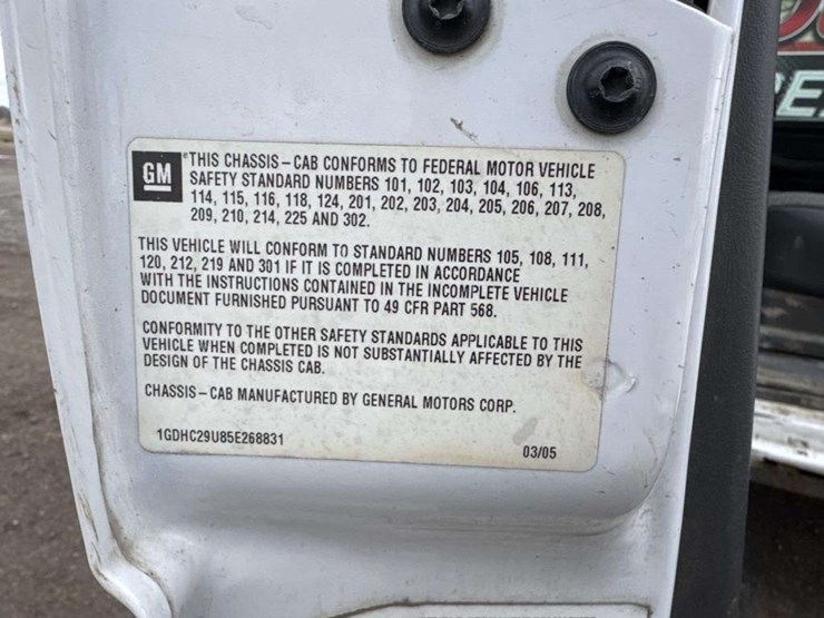 2005-gmc-sierra-2500-image-27
