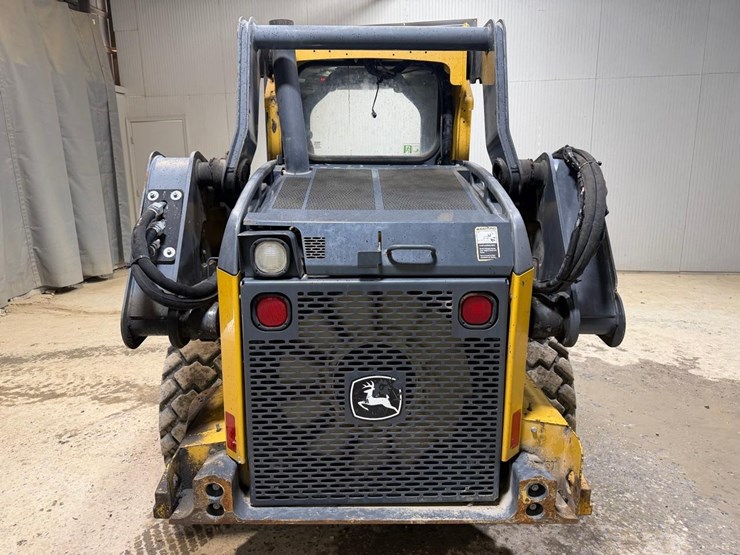 2017-deere-324e-image-4