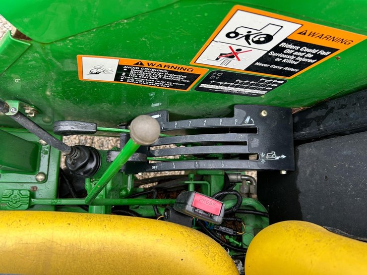 john-deere-5203-image-22