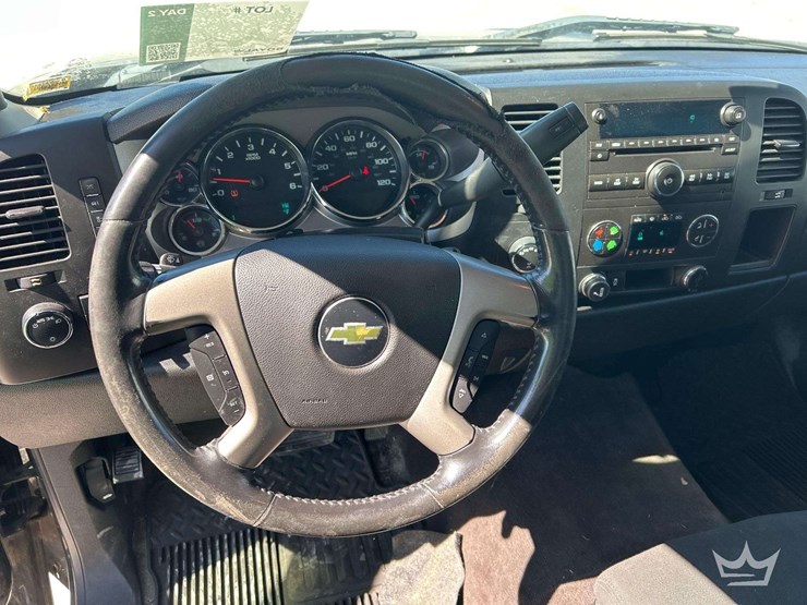 2012-chevrolet-silverado-1500-image-11