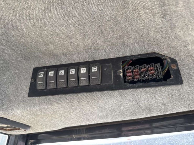 caterpillar-426c-image-30