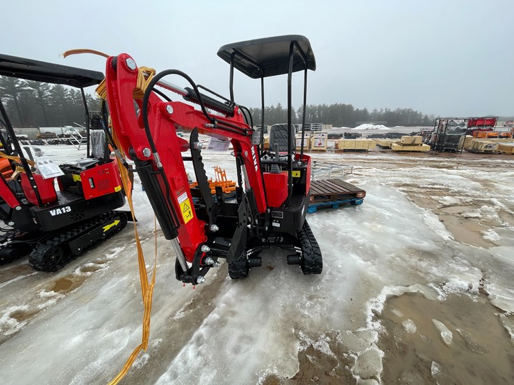 #5407-•-miva-va13-mini-excavator-image-2