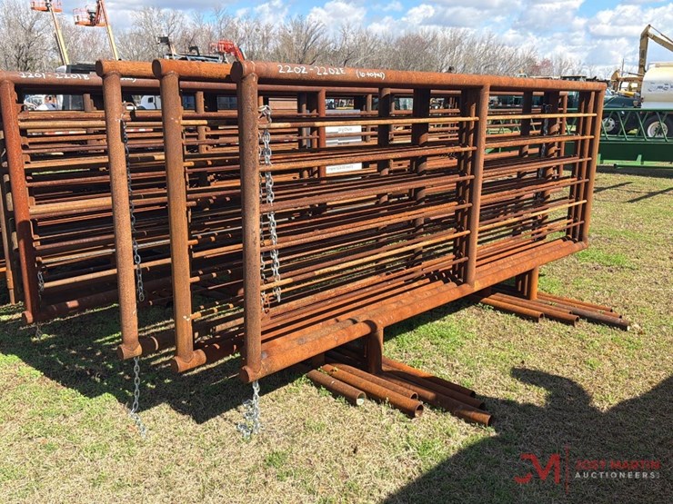 (1)-12'-free-standing-8-bar-panel-image-1