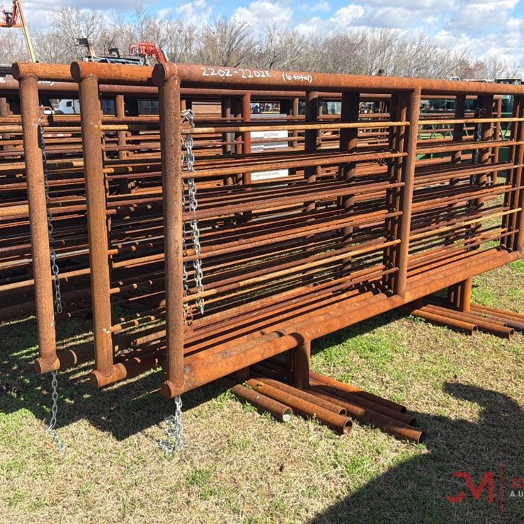 (1) 12' FREE STANDING 8-BAR PANEL