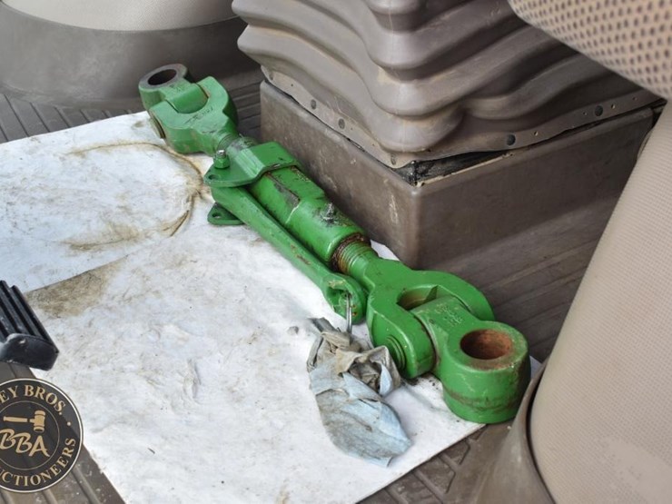 2014-john-deere-8345r-image-43