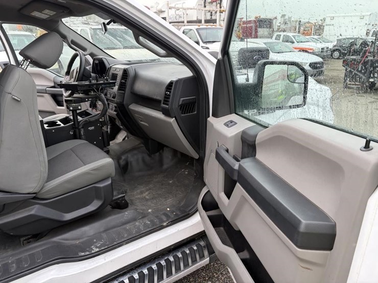 2016-ford-f150-image-9