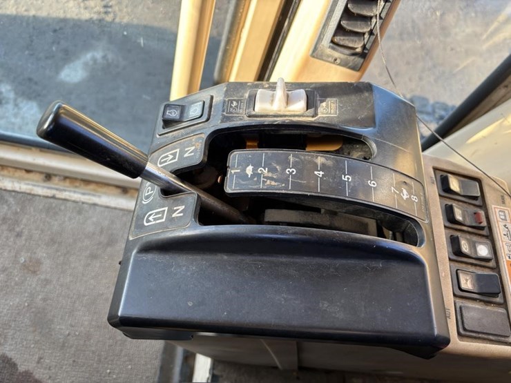 caterpillar-143h-image-45