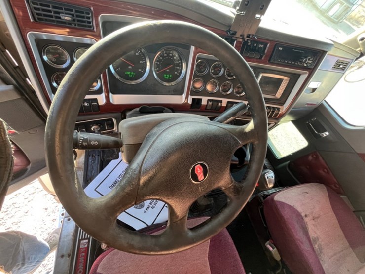 2007-kenworth-t800-image-17