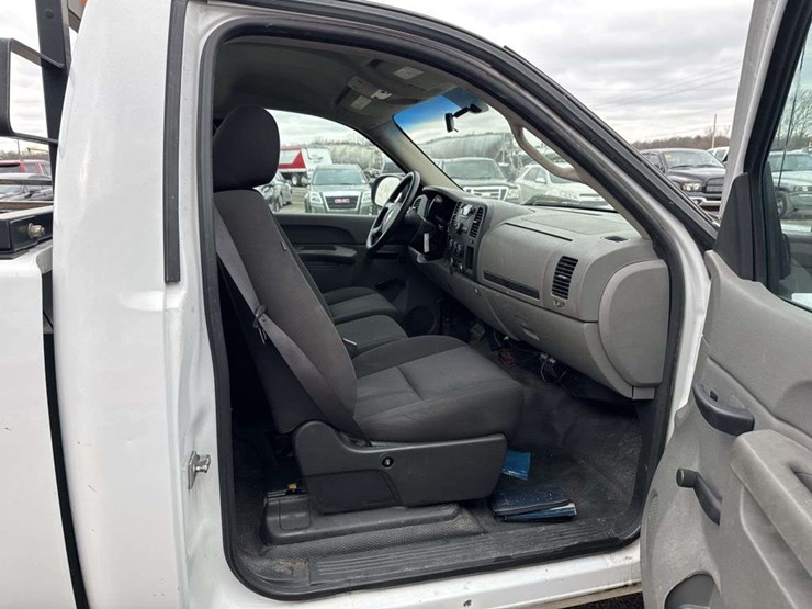 2012-chevrolet-1500-image-16