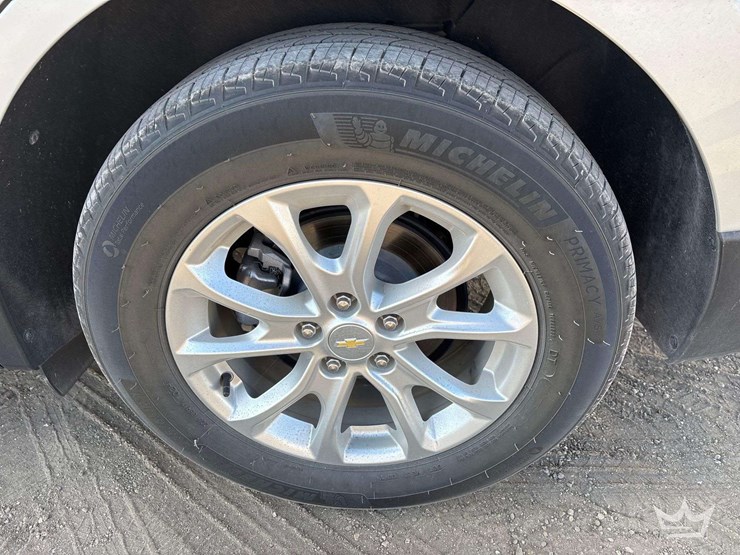 2021-chevrolet-equinox-image-24