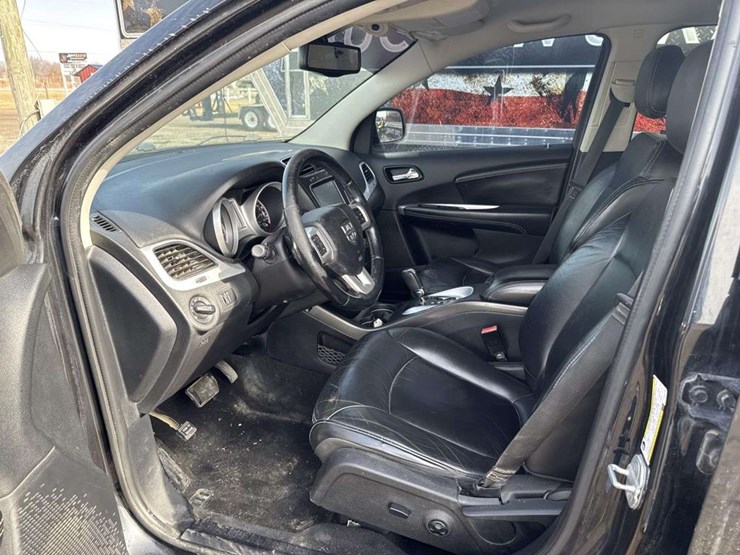 2013-dodge-journey-image-12