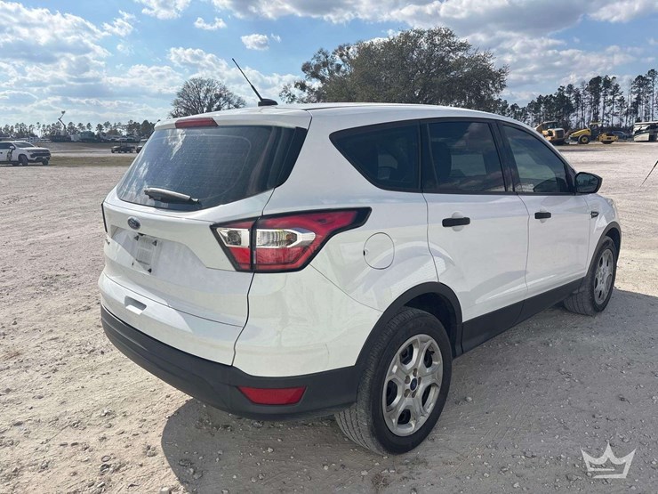 2017-ford-escape-image-3