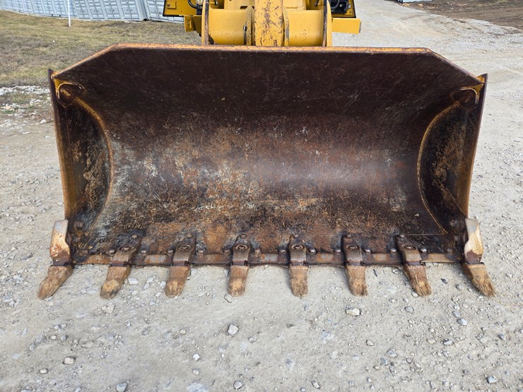 2015-caterpillar-953d-image-135