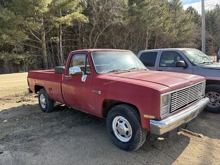 1986-chevrolet-2500-image-3