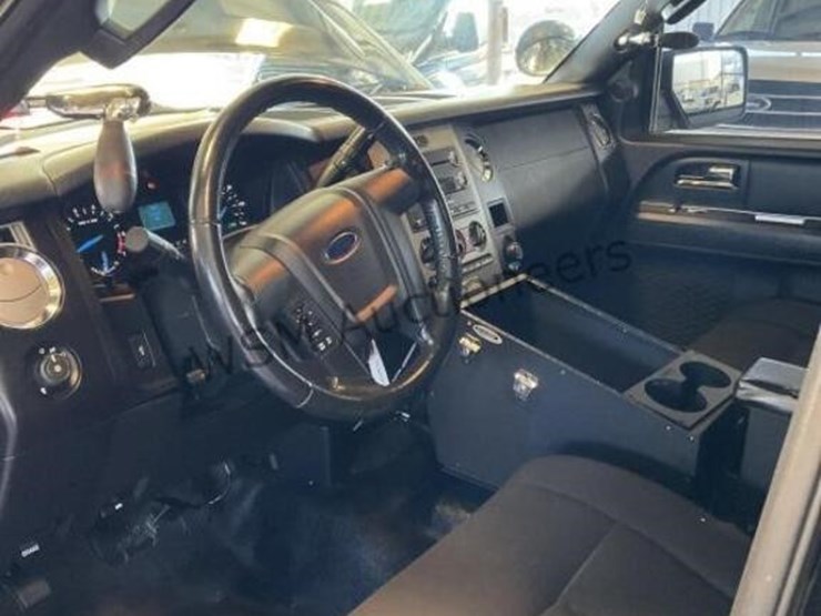 2016-ford-expedition-image-22