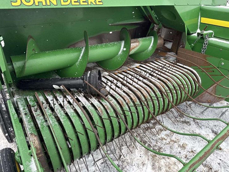 john-deere-348-image-10