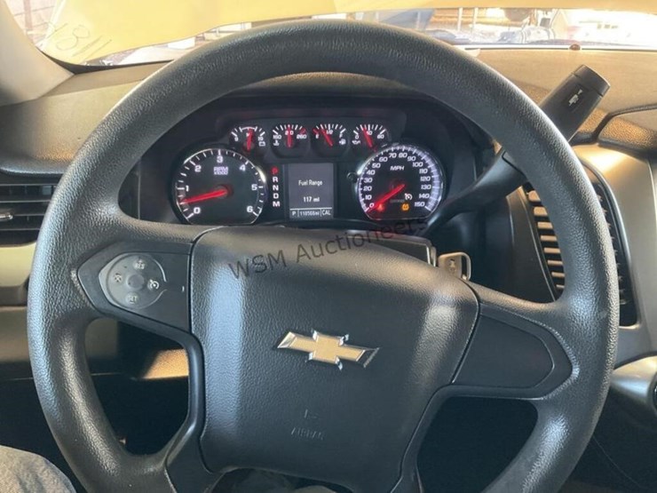 2015-chevrolet-tahoe-image-16