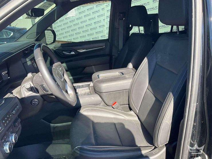 2024-gmc-yukon-denali-image-26