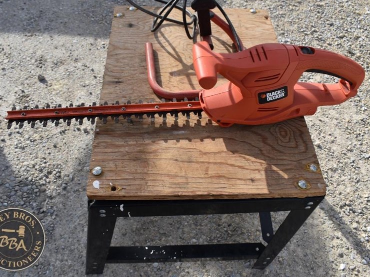 electric-light-and-hedge-trimmers-41817-image-5