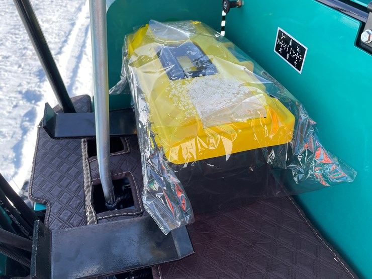 #5352-•-h15r-mini-excavator-image-9