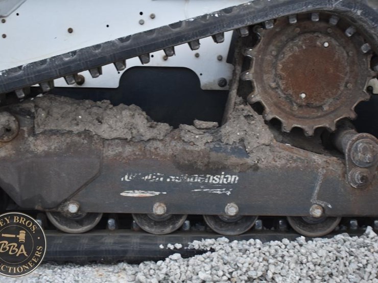 2021-bobcat-t870-image-16