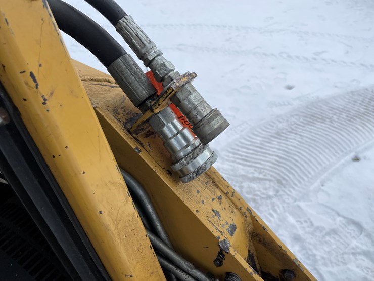 #7564-•-asv-track-loader-with-posi-track-image-39