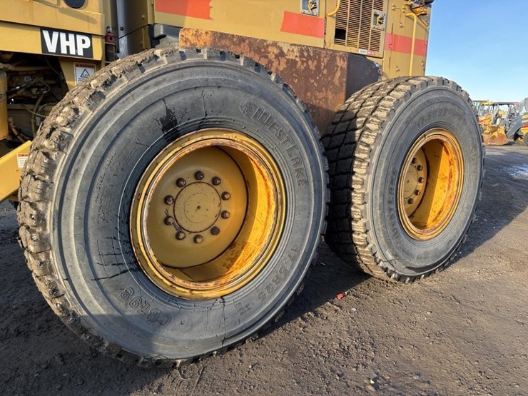 caterpillar-143h-image-32