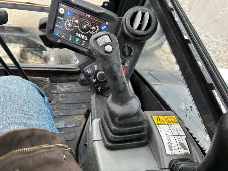 2020-bobcat-e85-image-23