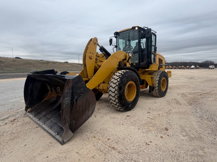 caterpillar-926m-image-1