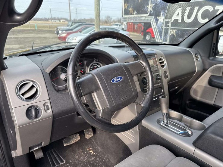 2004-ford-f150-image-19