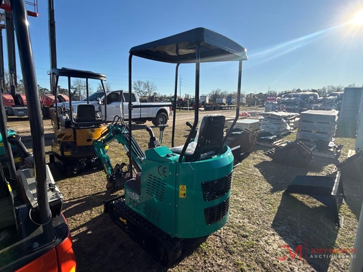 new/unused-findustry-h115r-mini-excavator-image-3